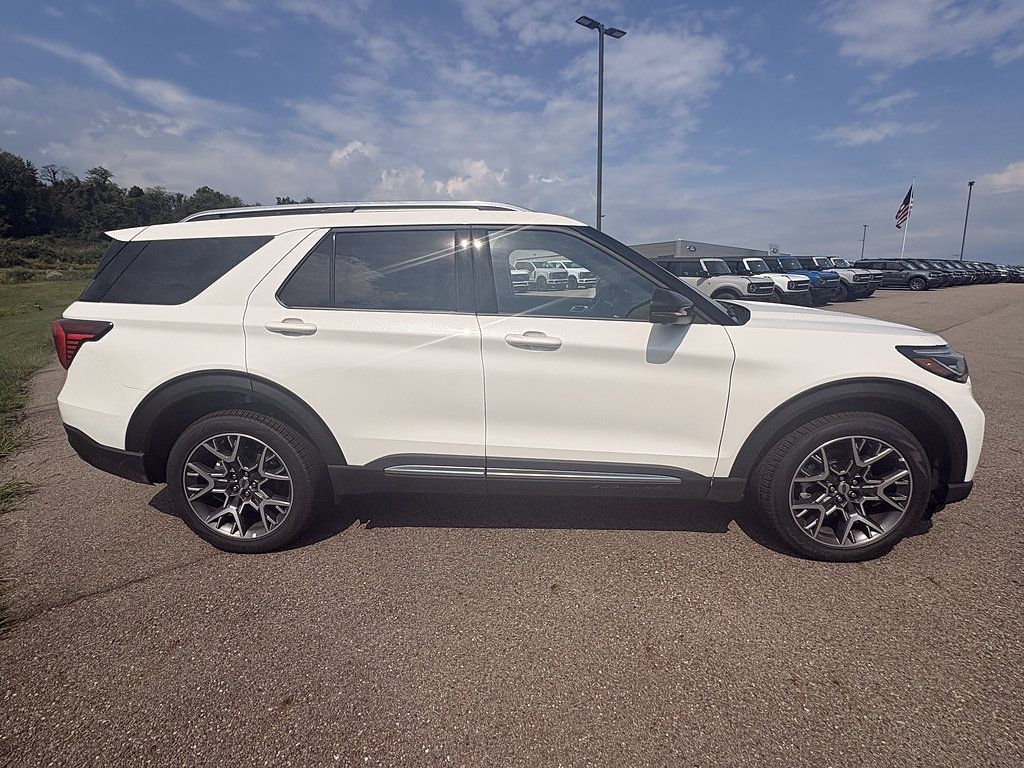 New 2027 Ford Explorer Platinum w/ 3.0L Ultimate Package AWD/4WD image 6