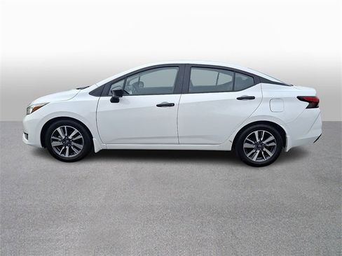 Used 2024 Nissan Versa S w/ S Plus Package image 7