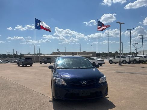 Used 2011 Toyota Corolla S FWD image 4