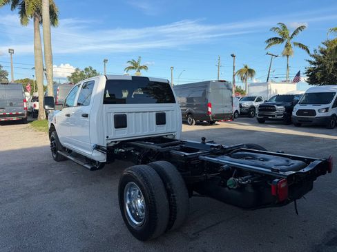 Used 2024 RAM 3500 Tradesman w/ Chrome Appearance Group AWD/4WD image 2