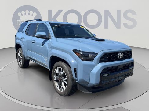 Used 2025 Toyota 4Runner TRD Sport Premium AWD/4WD image 10