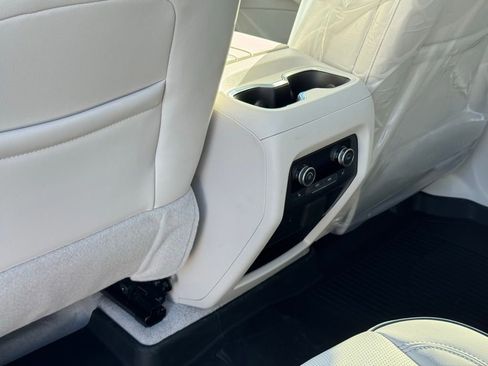 New 2026 Buick Enclave Avenir image 25