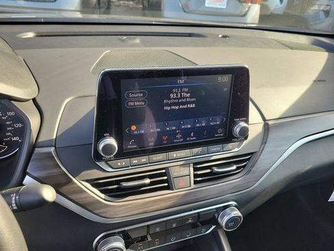 New 2026 Nissan Altima 2.5 SV FWD image 25