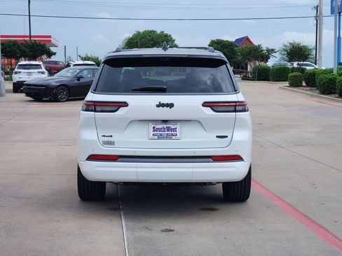 New 2026 Jeep Grand Cherokee L Summit AWD/4WD image 8