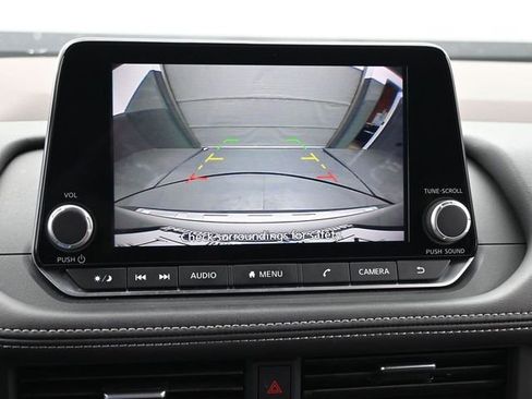 Used 2023 Nissan Rogue SV image 23