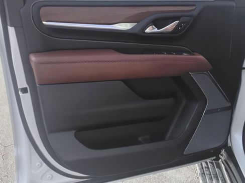 Used 2024 GMC Yukon Denali Ultimate image 15