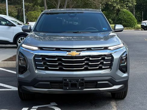 New 2026 Chevrolet Equinox LT FWD image 3