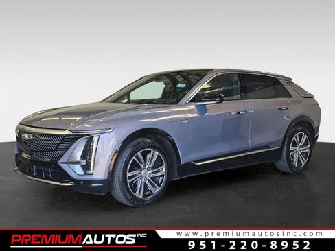 Used 2024 Cadillac Lyriq Luxury w/ LPO, Floor Liner Package RWD image 1
