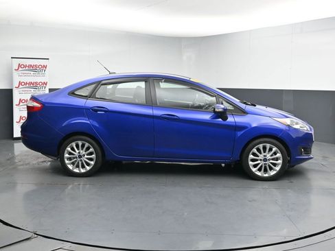 Used 2014 Ford Fiesta SE w/ Equipment Group 201A FWD image 9