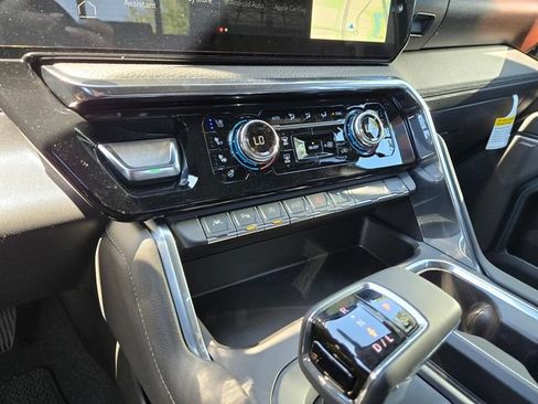 New 2026 GMC Sierra 1500 Denali AWD/4WD image 11
