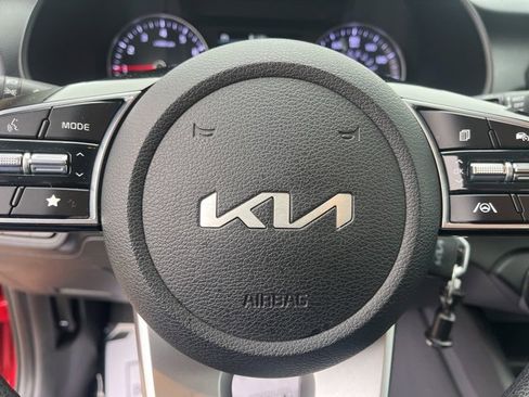 Used 2023 Kia Forte LXS image 18