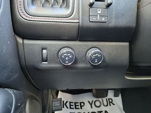 Used 2018 GMC Canyon All Terrain image 31