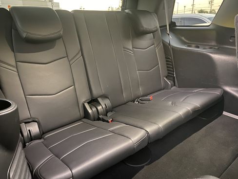 Used 2018 Cadillac Escalade Premium Luxury image 17