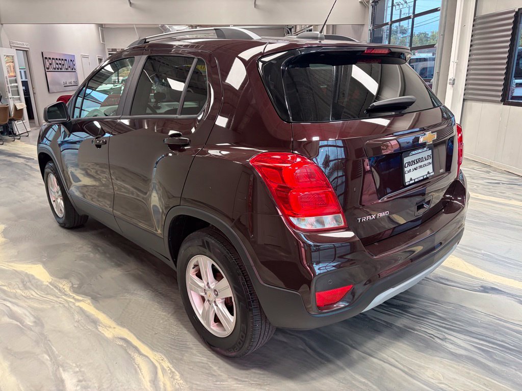 Used 2021 Chevrolet Trax LT w/ Premium Seat Package AWD/4WD image 30