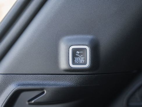 New 2025 Jeep Grand Cherokee Laredo X w/ Luxury Tech Group I image 11