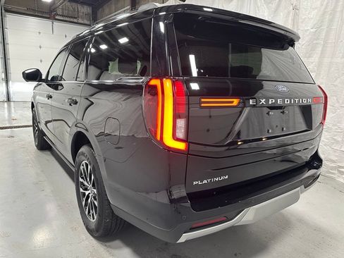 Used 2025 Ford Expedition Platinum AWD/4WD image 5