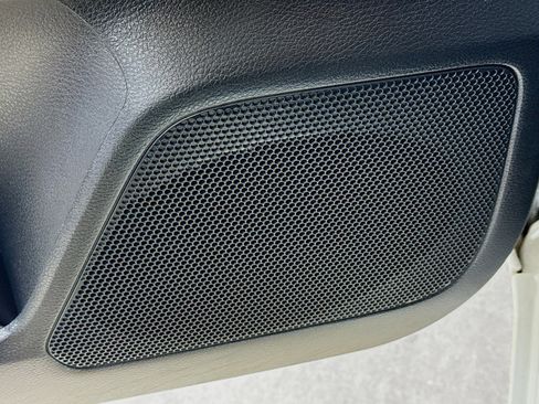 Used 2019 Toyota Tacoma SR w/ SR Convenience Package image 21