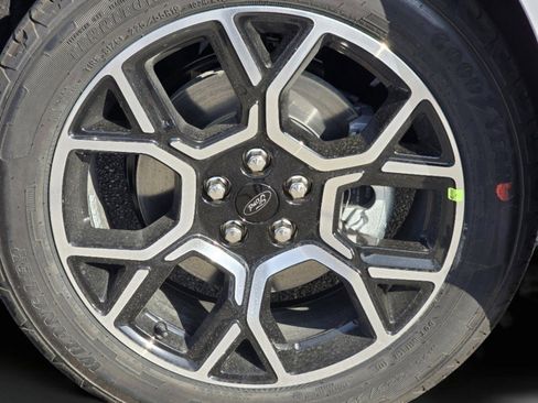 New 2026 Ford Maverick Lariat w/ 4K Tow Package image 25