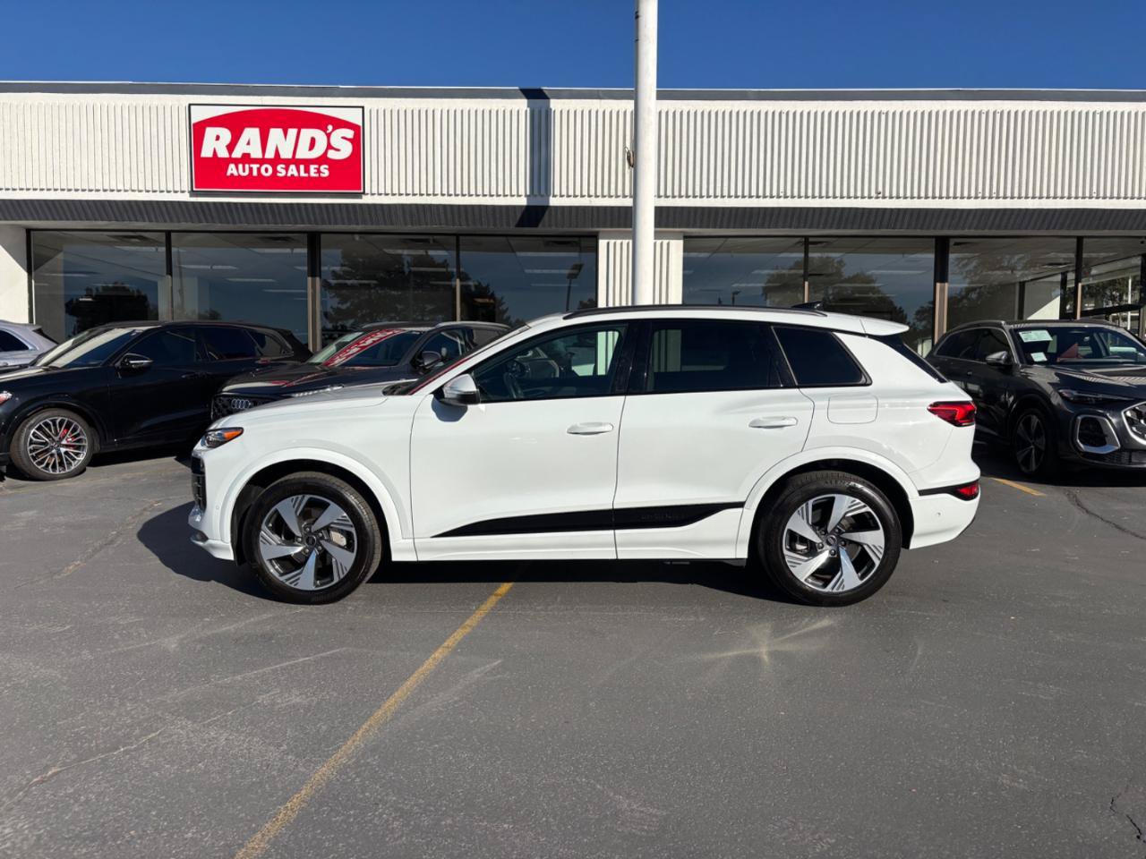 Used 2025 Audi Q6 e-tron Premium Plus AWD/4WD image 12