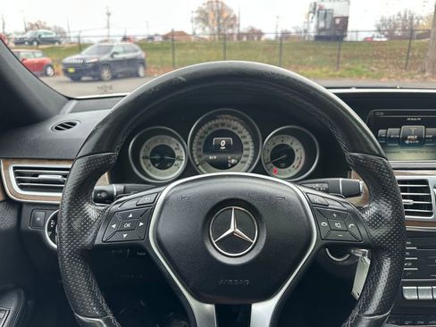 Used 2016 Mercedes-Benz E 350 4MATIC Sedan image 18