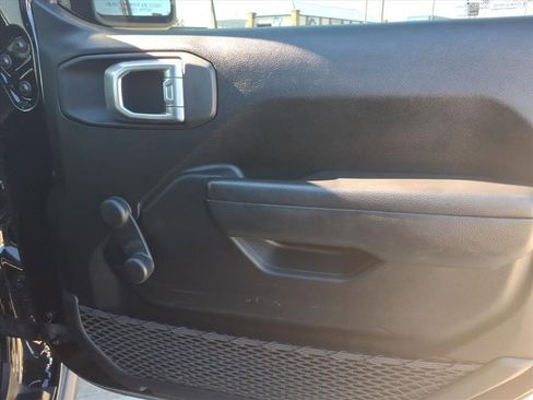 Used 2022 Jeep Wrangler Unlimited Sport image 12