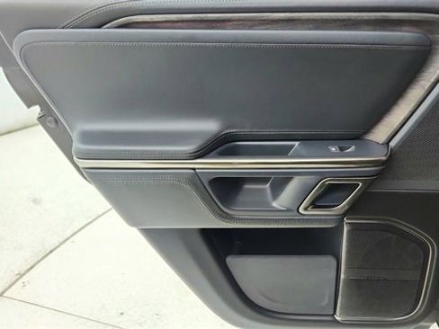 Used 2022 Rivian R1T Adventure image 30