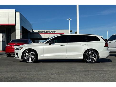 Used 2020 Volvo V60 T6 R-Design image 7