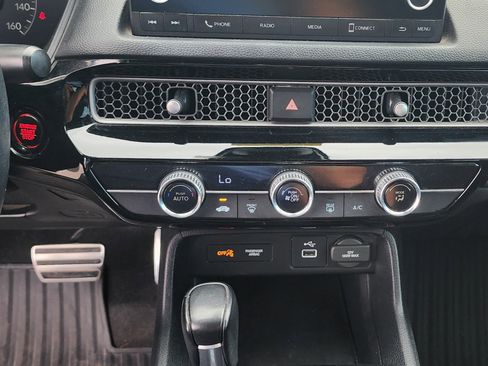 Used 2023 Honda Civic Sport image 8