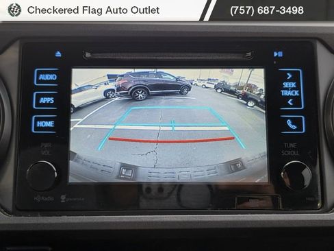 Used 2016 Toyota Tacoma TRD Sport image 31