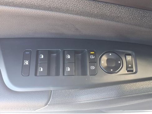 New 2026 Kia Sportage EX w/ EX Panorama Roof Package image 6