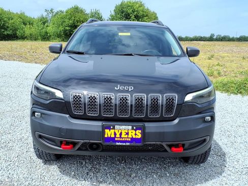 Used 2021 Jeep Cherokee Trailhawk w/ Premium Leather Package AWD/4WD image 12