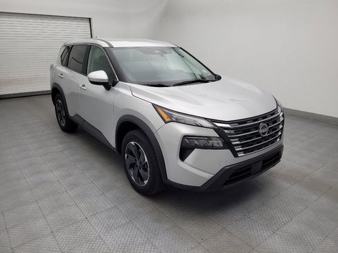 Used 2024 Nissan Rogue SV AWD/4WD image 13