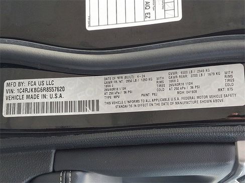 Used 2024 Jeep Grand Cherokee L Limited w/ Luxury Tech Group II image 27