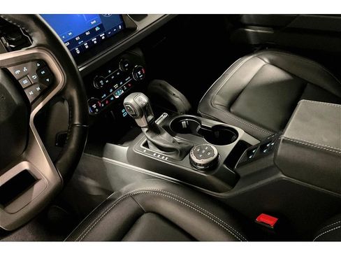 Used 2025 Ford Bronco Badlands w/ Sasquatch Package AWD/4WD image 18