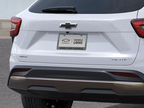 New 2026 Chevrolet Trax ACTIV w/ Driver Confidence Package image 14