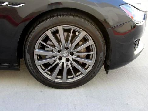 Used 2018 Maserati Ghibli image 36