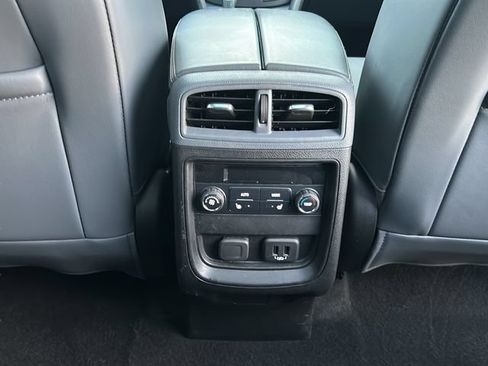 Used 2019 Buick Envision Essence AWD/4WD image 25