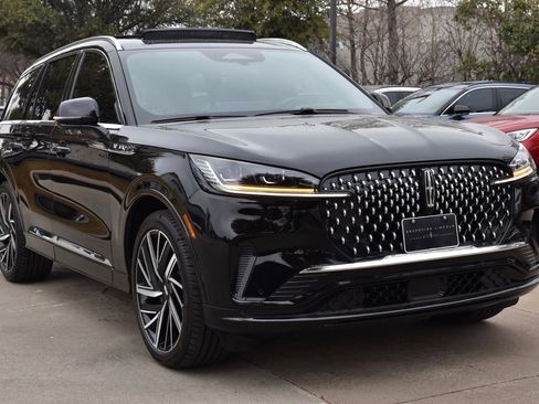 New 2026 Lincoln Aviator Black Label w/ Dynamic Handling Package image 10