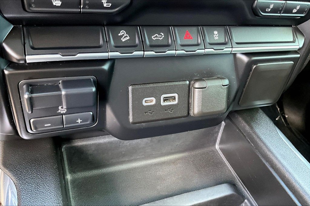 Used 2021 Chevrolet Silverado 1500 LT Trail Boss w/ Bed Protection Package AWD/4WD image 19
