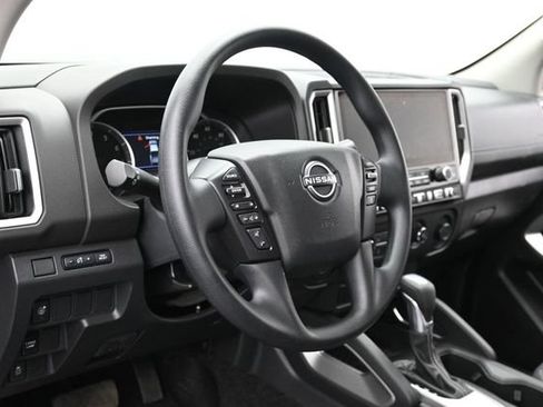 Used 2026 Nissan Frontier SV RWD image 14