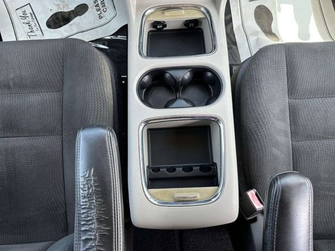 Used 2015 Dodge Grand Caravan SXT FWD image 22