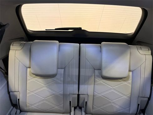 Certified 2024 Volkswagen Atlas SE image 18