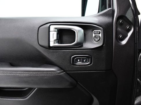 Used 2023 Jeep Wrangler Unlimited Sahara w/ Cold Weather Group AWD/4WD image 18