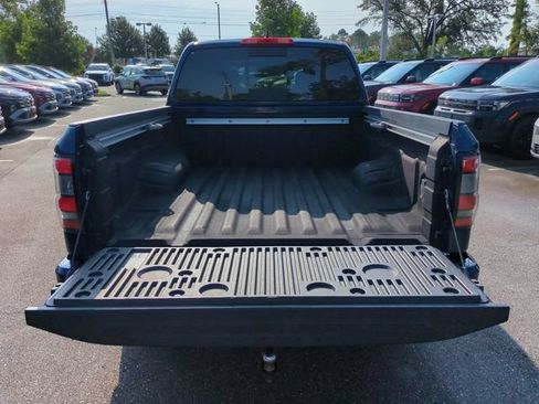 Used 2023 Nissan Frontier SV RWD image 12