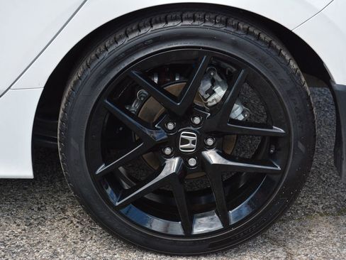 Used 2025 Honda Civic Sport image 32