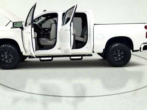 Used 2019 Chevrolet Silverado 1500 RST AWD/4WD image 15