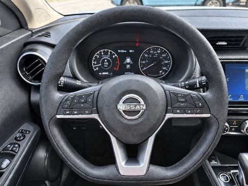 Used 2024 Nissan Kicks SV FWD image 19
