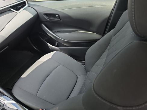 Used 2022 Toyota Corolla LE FWD image 15
