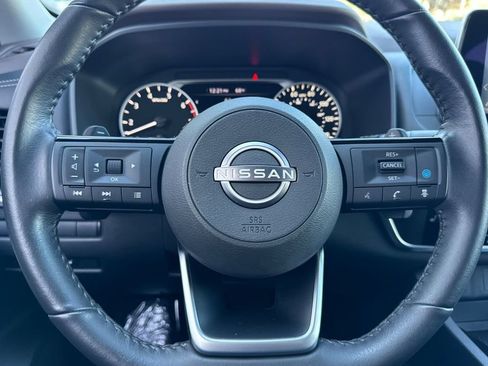 Used 2023 Nissan Rogue SV w/ SV Premium B Package image 21