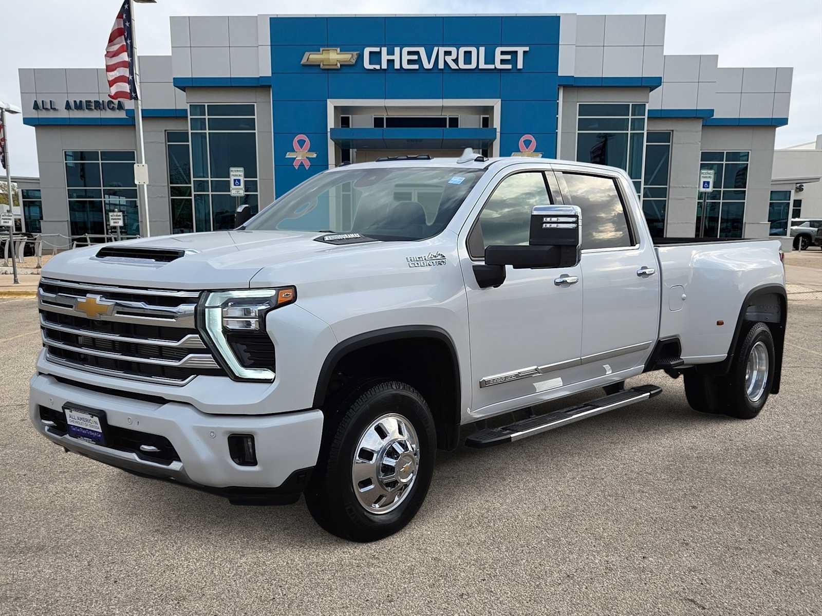 Used 2025 Chevrolet Silverado 3500 High Country w/ Technology Package AWD/4WD image 1